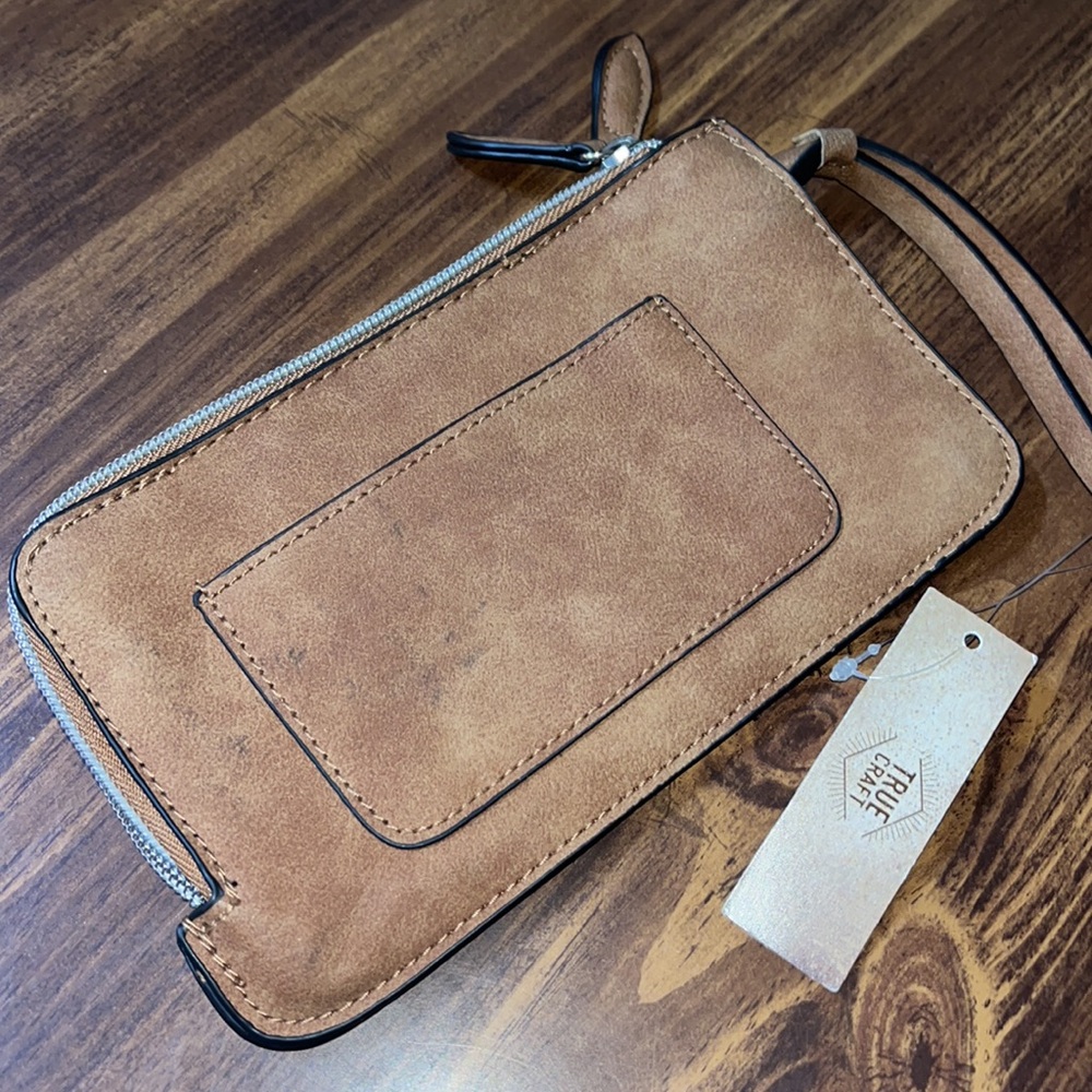 NWT true craft brown wristlet